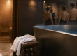 Bain froid paris : baignoire eau glacée dans un spa
