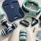 Accessoires aquagym : frites, haltères et ceintures de flottaison en piscine