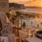 Thalassothérapie Normandie : piscine d’eau de mer chauffée vue mer, peignoir et serviette
