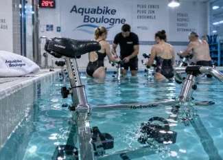 Aquabike Boulogne : vélo d’aquabike en piscine couverte, cardio sans choc articulaire