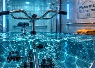 Aquabike Vincennes : cabine privée waterbike vitrée à l’eau